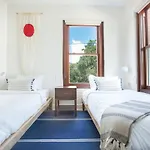 Spacious 2 Bedroom In Downtown Savannah