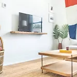 Roomy Hip 2Br In Savannah