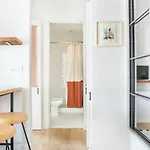 Roomy Hip 2Br In Savannah