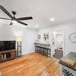 Rare Hidden Gem - Minutes From Downtown & Forsyth!