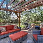 Luxury Savannah Retreat Heated Pool And Pet Friendly