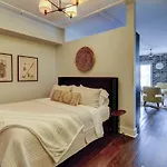 Old Towne Loft On Broughton -Steps To City Market