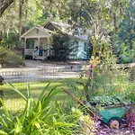 Savannah Cottage - 5 Mi To Wormsloe Historic Site!