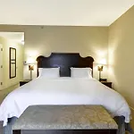 Hampton Inn & Suites Savannah Historic District