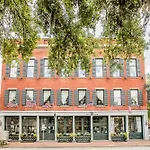 East Bay Inn, Historic Inns Of Savannah Collection