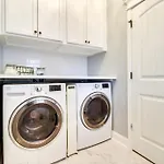 Chic Thomas Square Home In Walkable Location!