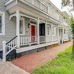 Historic Savannah Home Walkable Location!