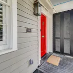 Historic Savannah Home Walkable Location!