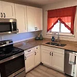Garden City Delight-Less Than 5 Miles From Downtown!