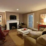 321 E Congress Garden
