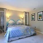 Pickett\'S Place