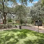 Gordon Inn Live Oak