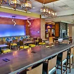 Fairfield Inn & Suites By Marriott Savannah Midtown