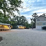 Large Home W Spa Midway To Savannah & Tybee Island! Dog Friendly Venue