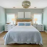 Large Home W Spa Midway To Savannah & Tybee Island! Dog Friendly Venue