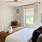 Spacious Family Home W Pool And Game-Room Near Downtown And Beach