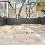 Downtown At The Peach House Dogs Welcome Fully Fenced Yard And Off-Street Parking