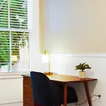 Comfortable Executive Rental By The Park Heated Pool Access 1394