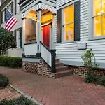 Carly\'S Retreat