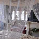 Roussell\'S Garden Bed And Breakfast