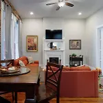 416A Waldburg St - Newly Renovated 1920\'S Historic District Apt