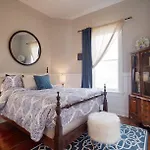 416A Waldburg St - Newly Renovated 1920\'S Historic District Apt