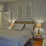Downtown Savannah Oasis