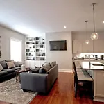 Newly Renovated 4 Bed 3 Bath And 2 Parking Spots
