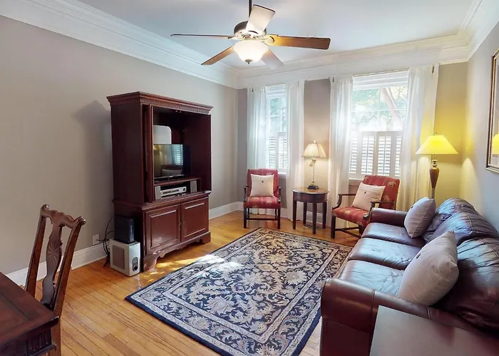 Southern Charm On Liberty