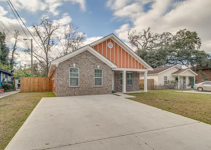 Family Home Near Downtown And Convention Center!
