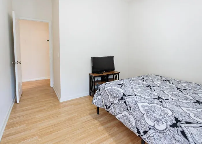 Private 2 Bedroom And 2 Bathroom In Savannah
