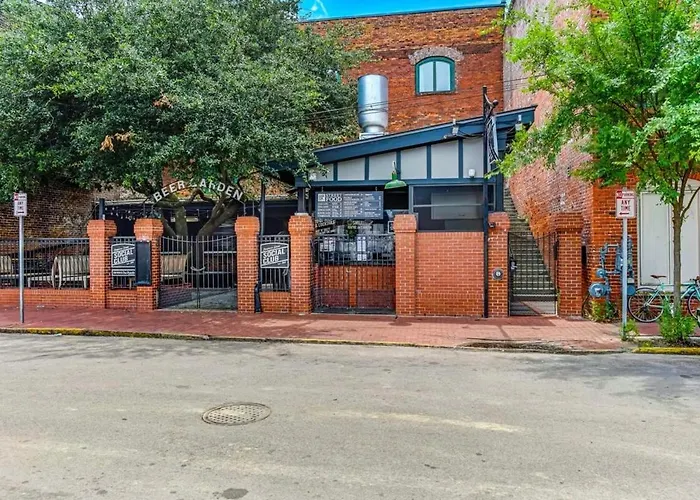 West End Loft - Downtown 5 Min Walk To River St
