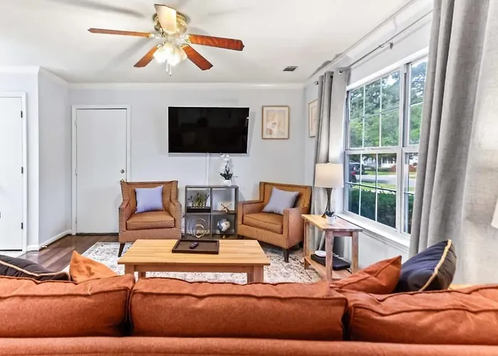 20 Mins To Dwtn & Airport- Sunny Soling Hideaway