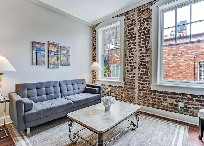 Loft Steps From River Street And City Market