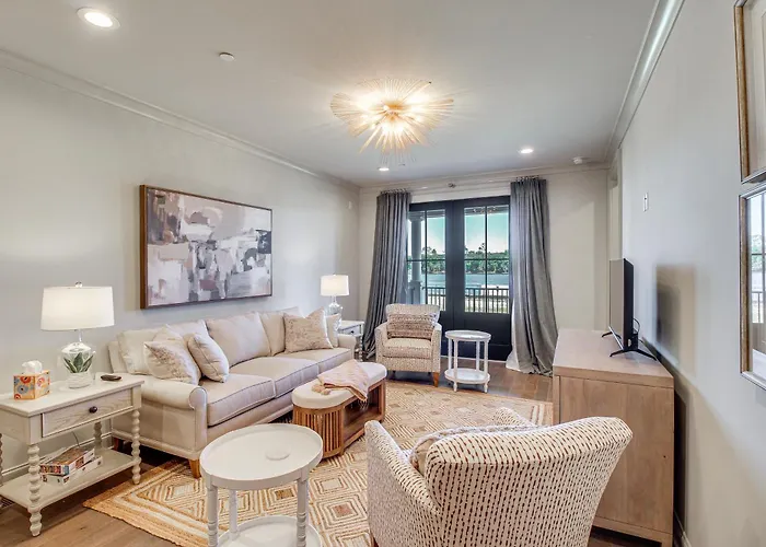 Idyllic Savannah Apartment With River Views!