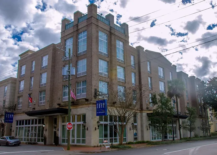 Tryp By Wyndham Savannah