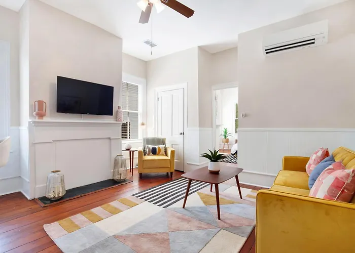 West Park Suites Unit D