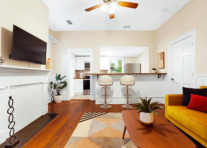 West Park Suites Unit C