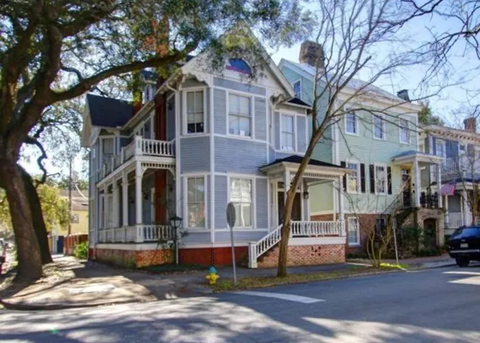 Big Blue House - Both Units - Near Forsyth Park