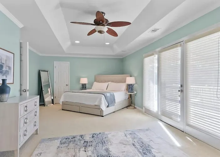 Renovated Pool Paradise Private Oasis Sleeps 14