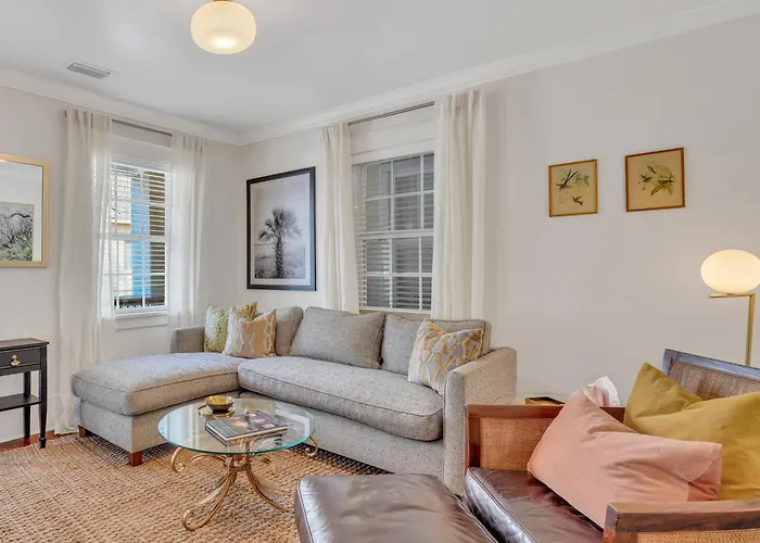 Charming Cottage Near Forsyth Park Heated Pool Access Walk To Restaurants Historic Sites More 1390