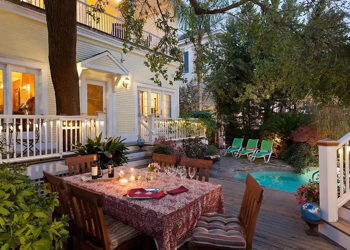 Azalea Inn And Villas