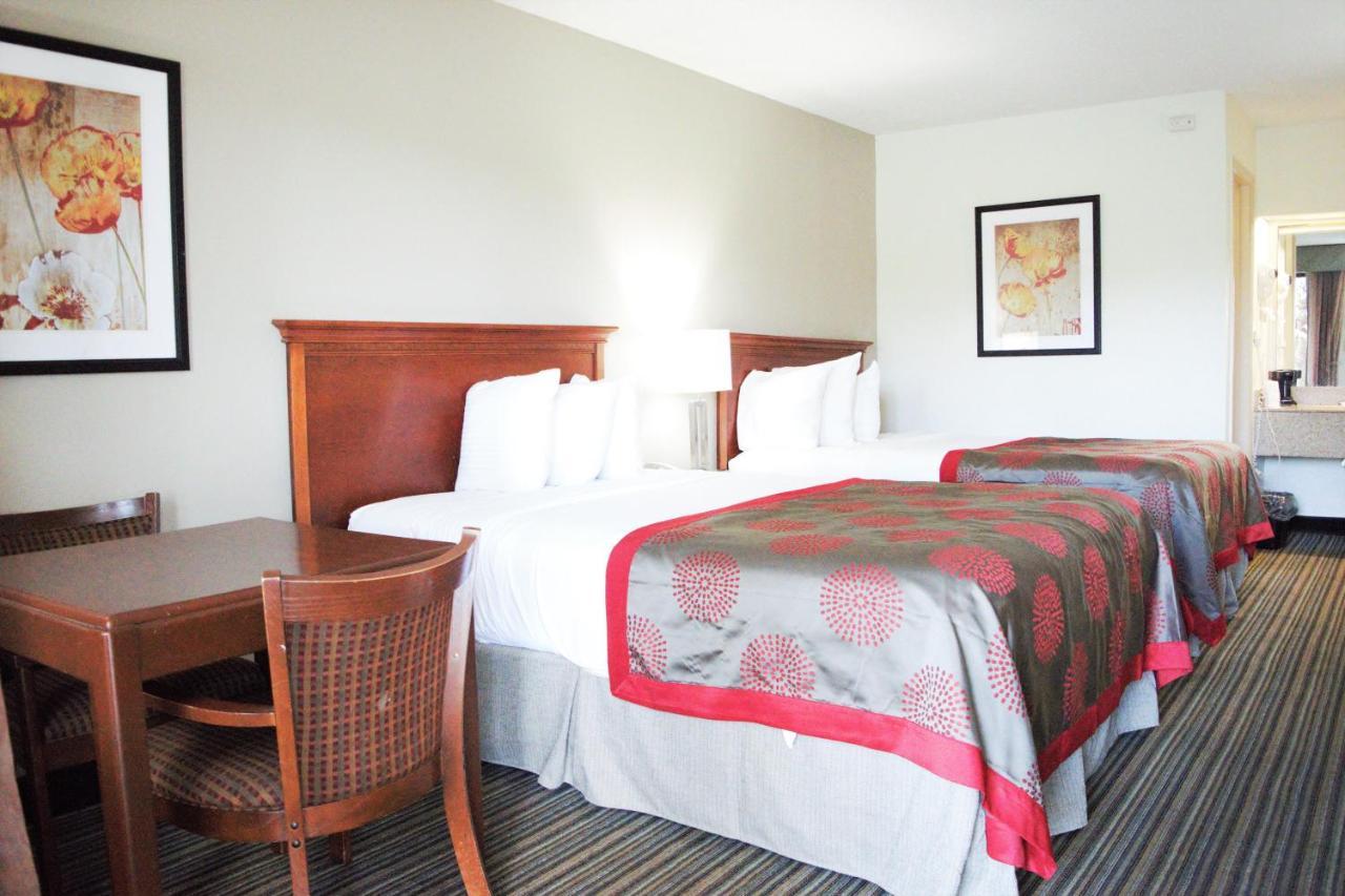 Motel Ramada By Wyndham Savannah Gateway 3*