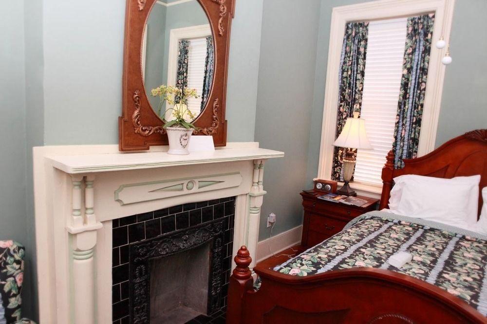 Bed & Breakfast Dresser Palmer House 4*