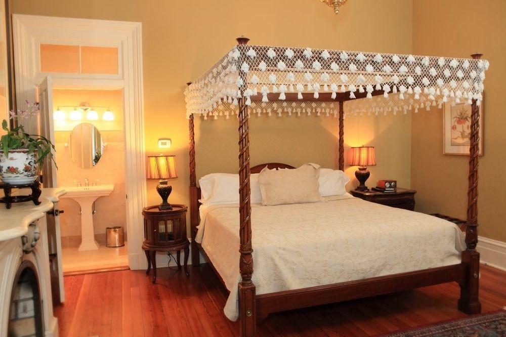 Bed & Breakfast Dresser Palmer House Savannah