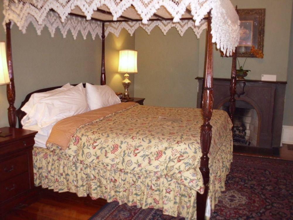 Dresser Palmer House Savannah