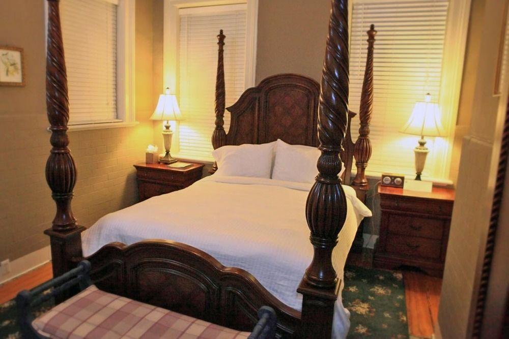 Dresser Palmer House Savannah
