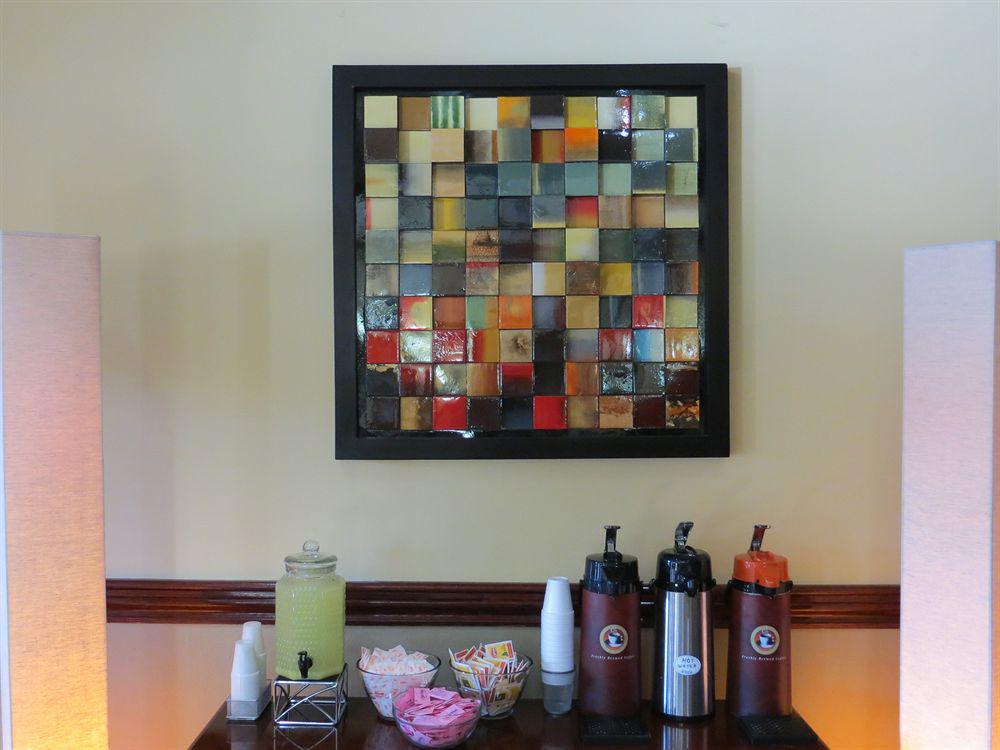 Wingate By Wyndham Savannah Gateway Hotel 2*