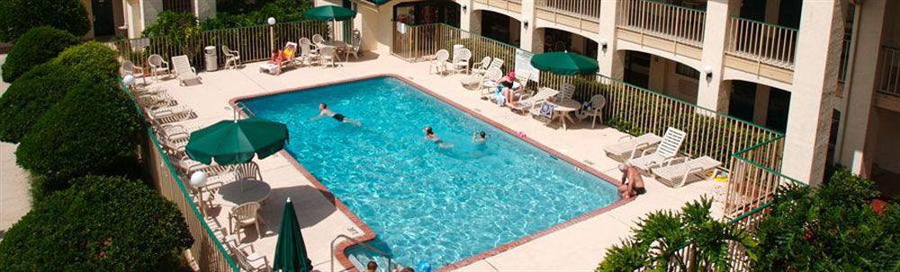 Econo Lodge *