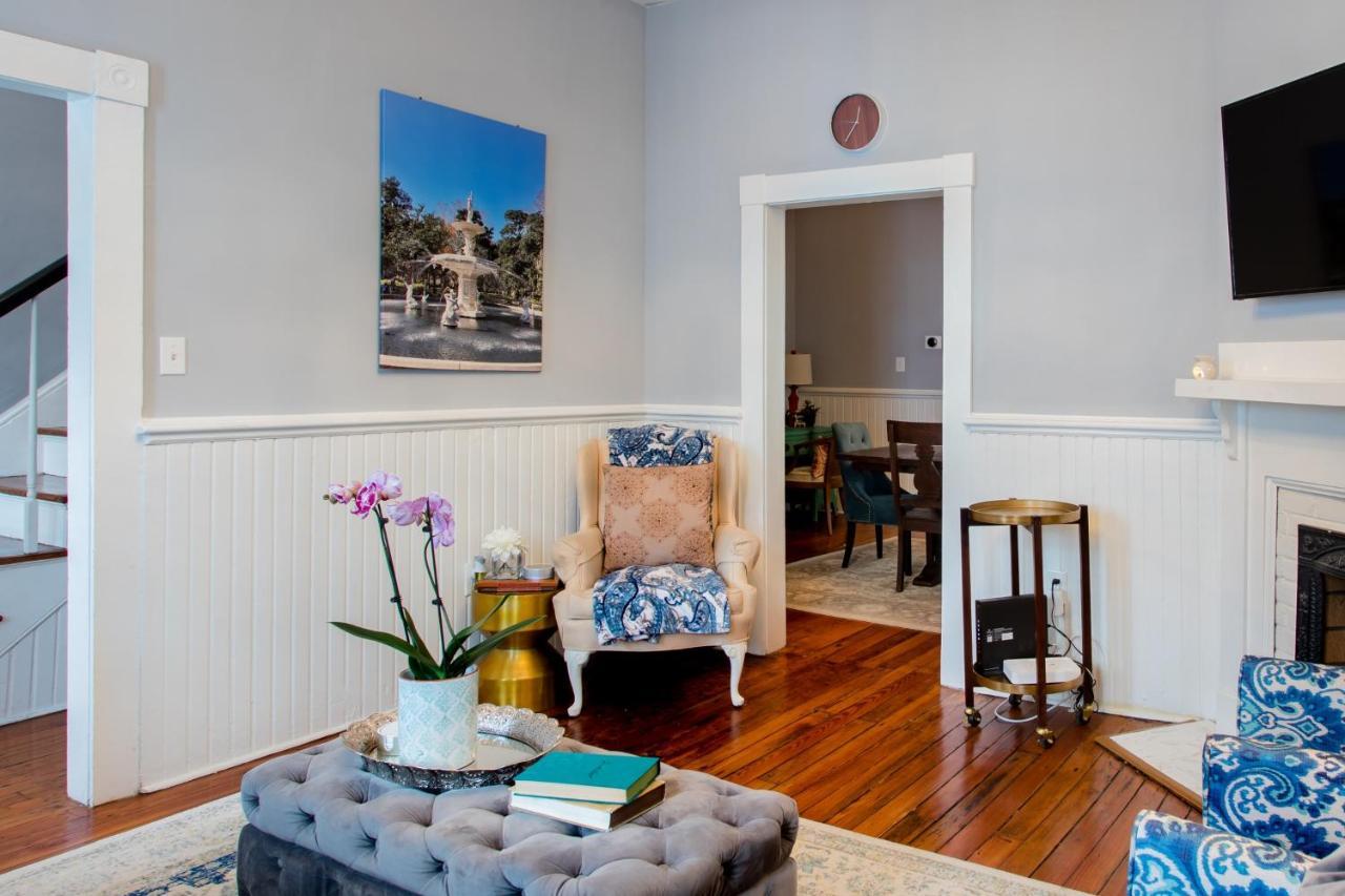 Hostess Nest - Historic *